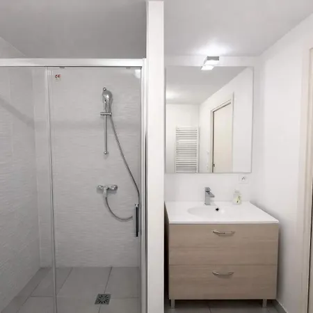 Appartement Avec Balcon A - 4p *